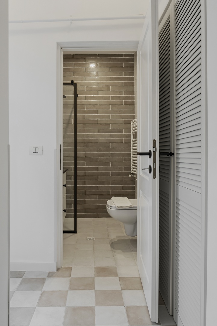 Old City Rise Apartment - Bathroom