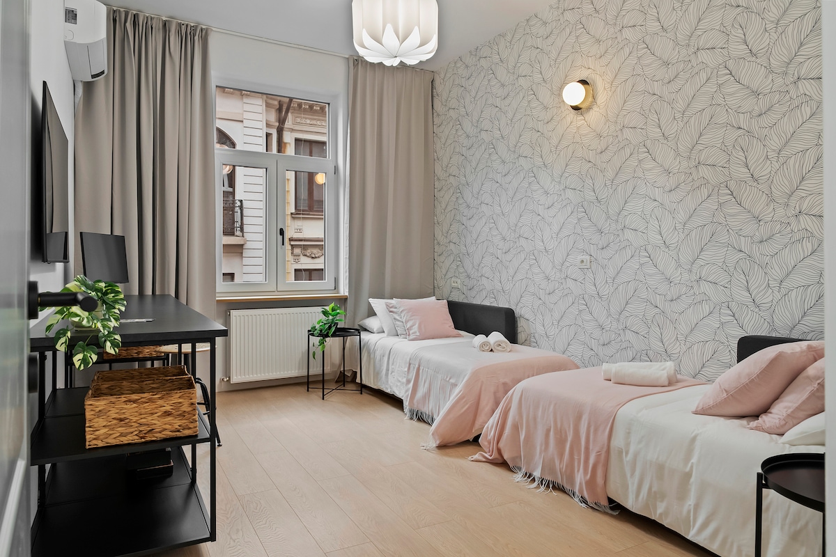 Old Town Comfort - Bedroom 1
